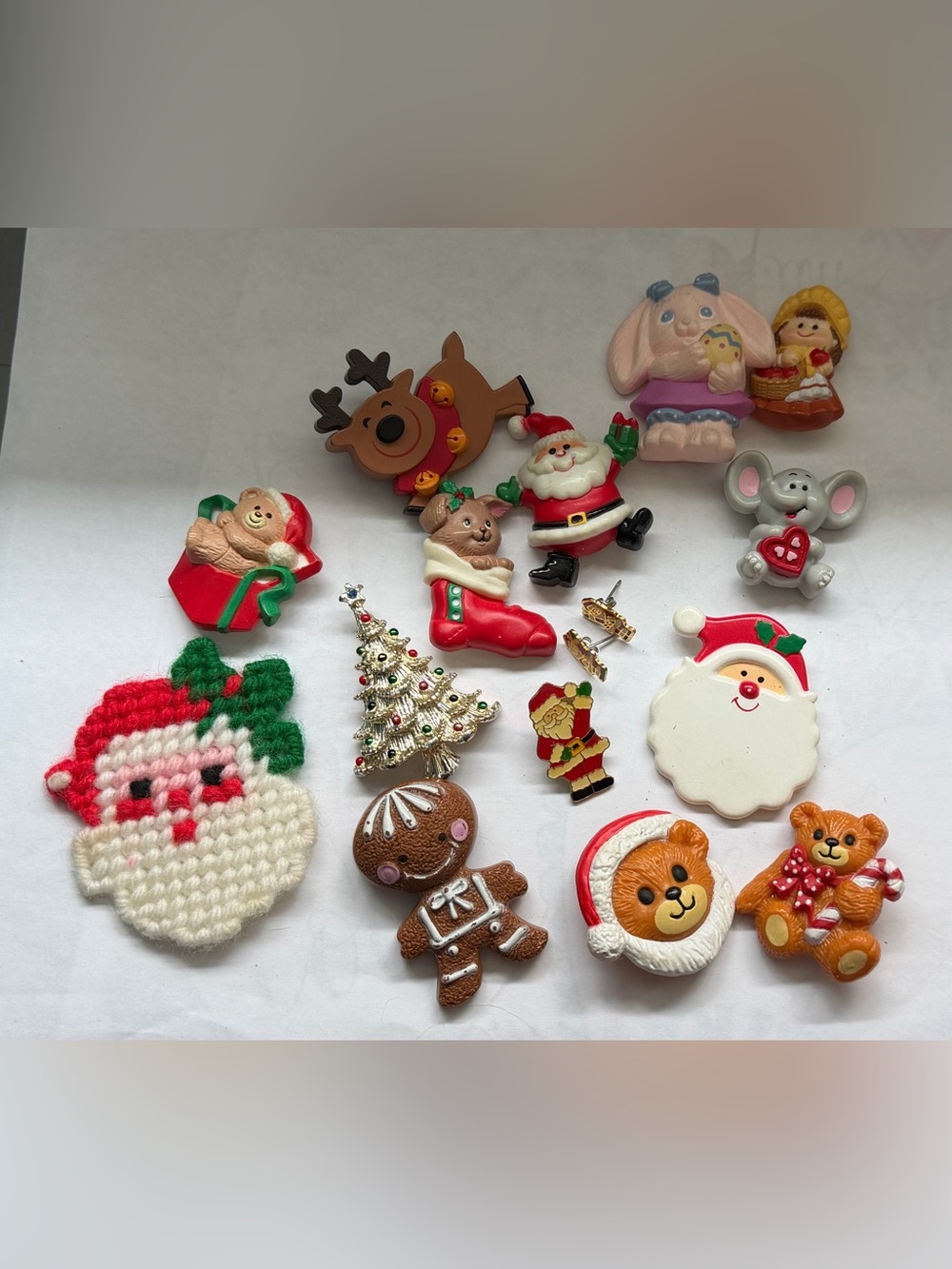 Lot of Vintage Holiday Pins (Christmas, Thanksgiving, Easter, Valentine’s Day)